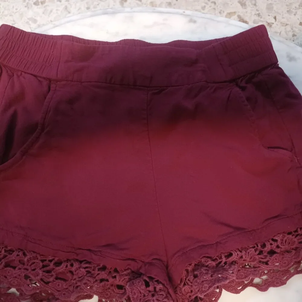 Express Women's Short Shorts with Lacy Hem XS Dark Red - Picture 2 of 6